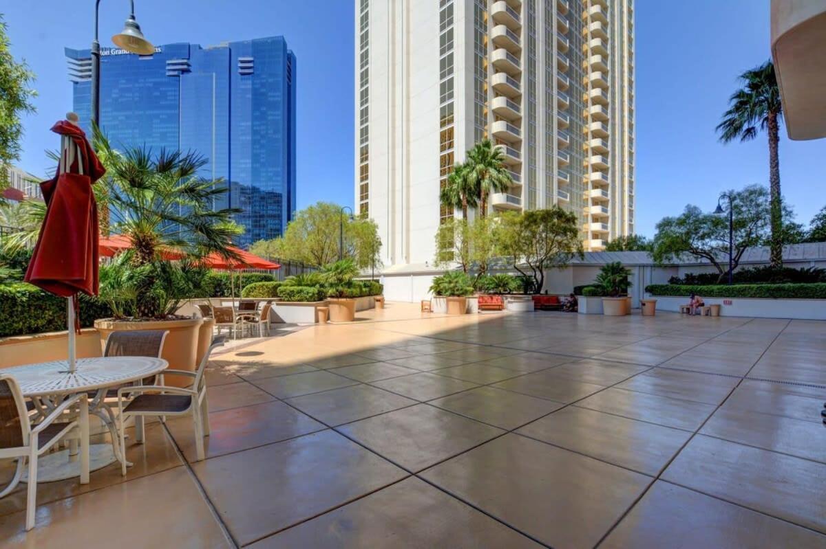 Mgm Signature-23-719 Strip View Jacuzzi Studio Las Vegas Exterior photo